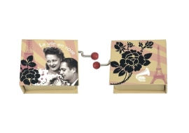 La Vie en Rose, Protocol (01496)